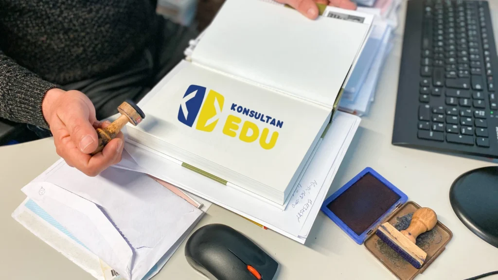 daftar pustaka dari jurnal 1 daftar pustaka dari jurnal 1