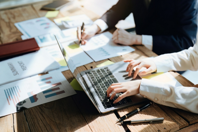 8 Strategi Anti Malas Menulis Bab 2 Skripsi dengan Mudah